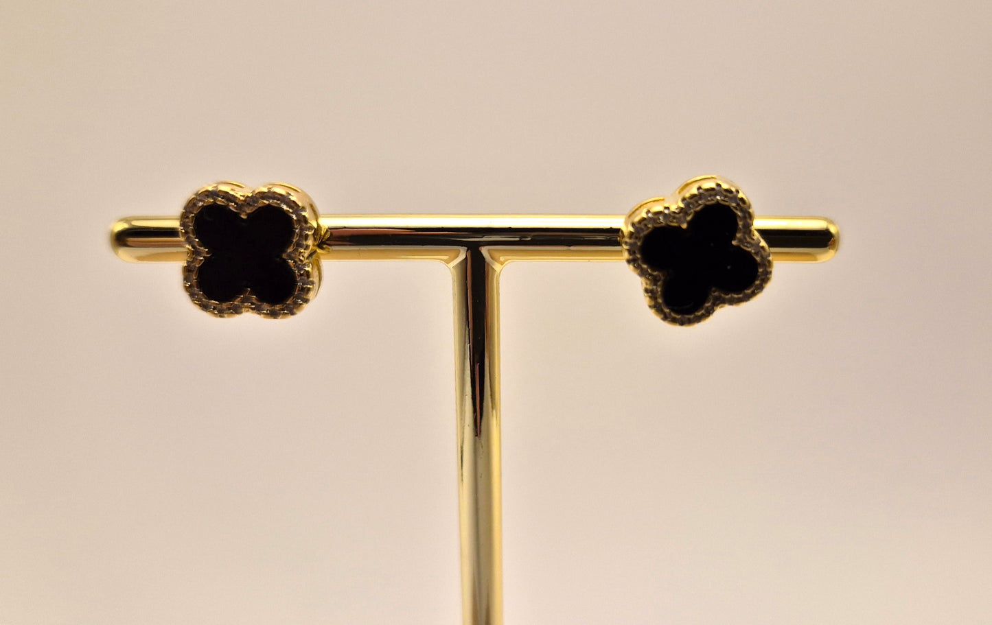 Brinco Trevo tipo Cartier quatro folhas