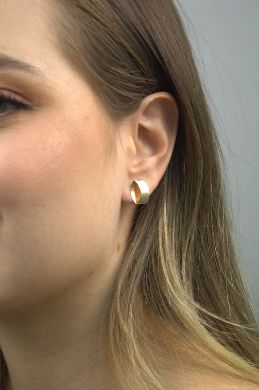 Brinco Folheado a Ouro 18k com Design Oval