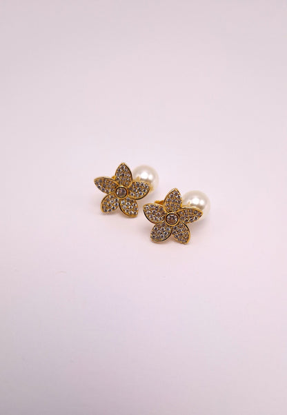 Brinco cinco pétalas