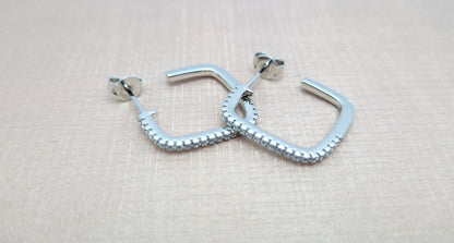 Brinco de Prata nobre 925 com Zirconias Anna