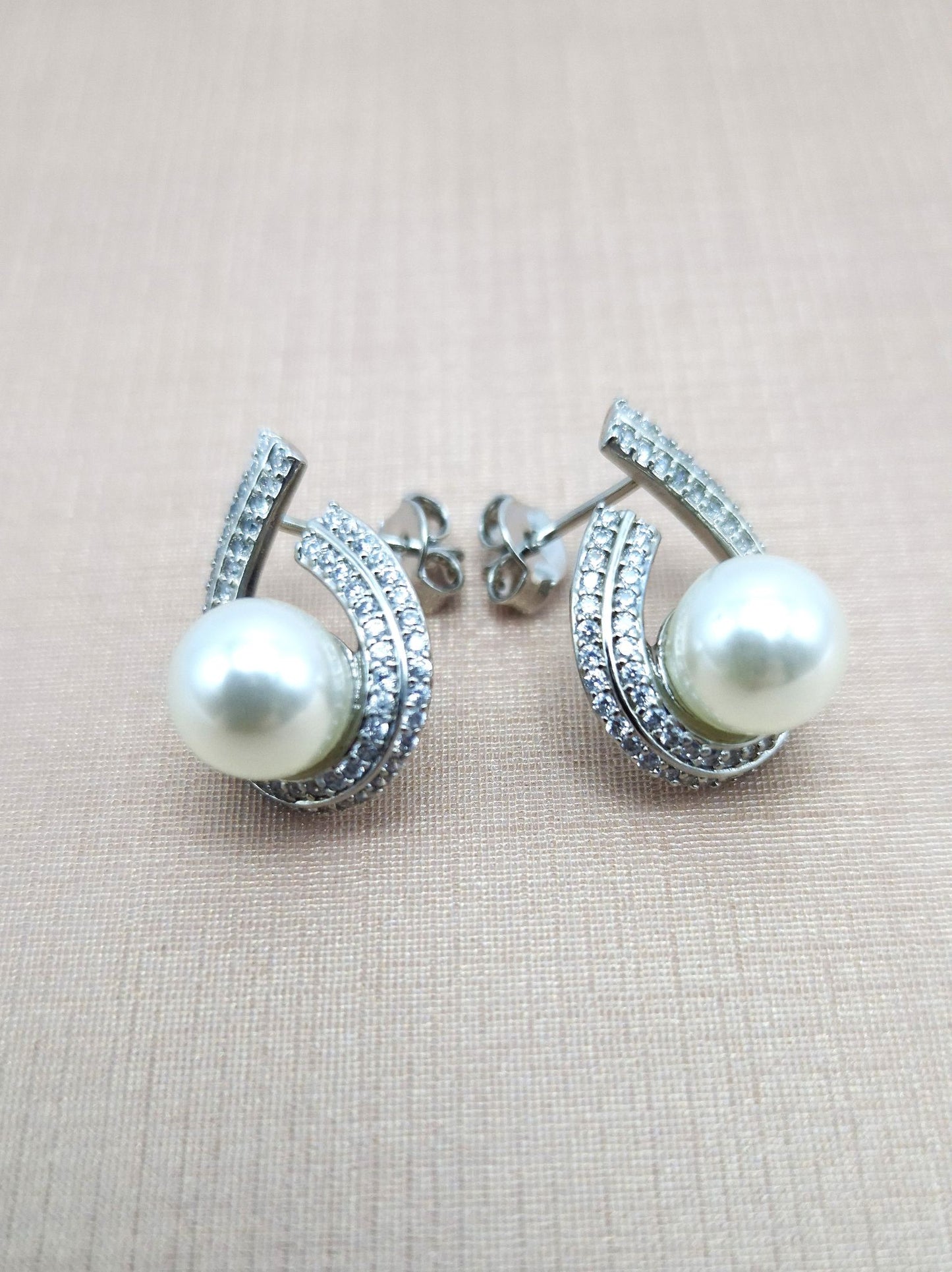 Brinco de Pérola e Zircônias Prata 925