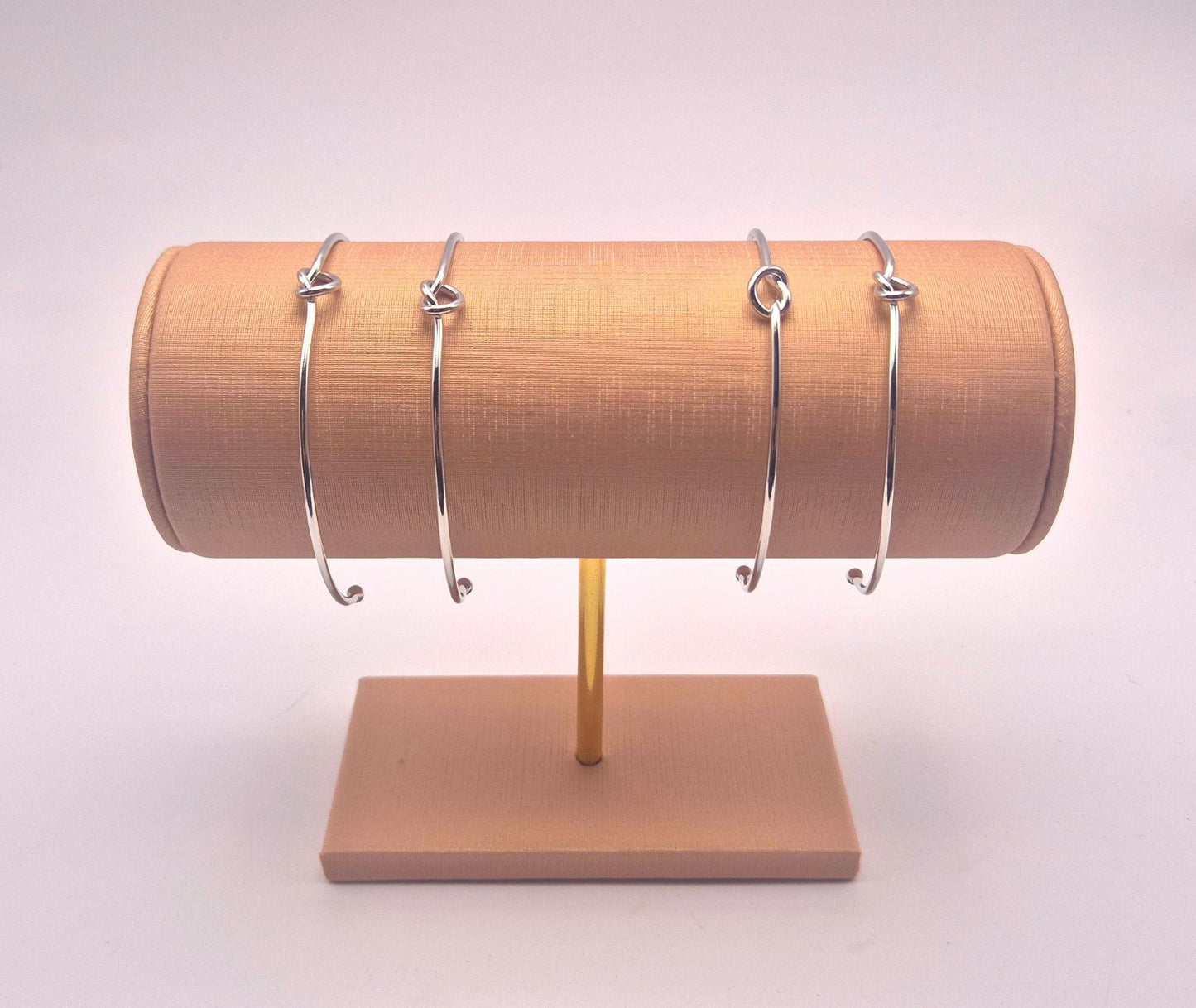 Bracelete em prata nobre 925 com detalhe em nó