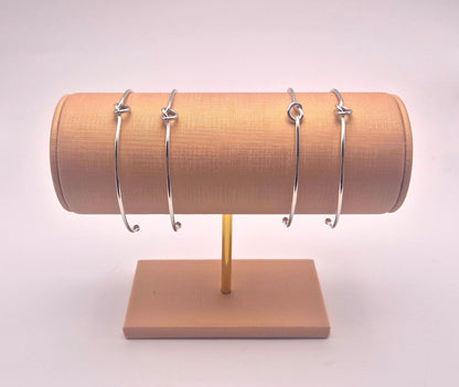 Bracelete em prata nobre 925 com detalhe em nó