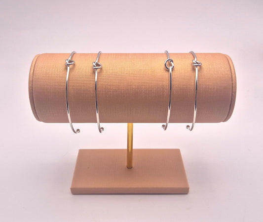 Bracelete em prata nobre 925 com detalhe em nó