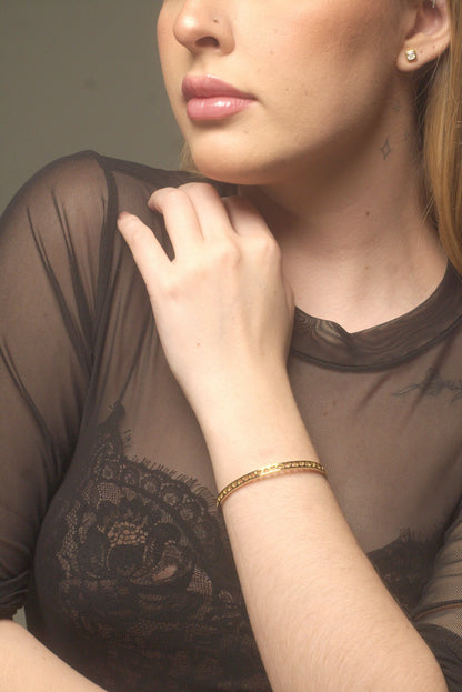 Bracelete Coração Vazado Folheado a Ouro 18K