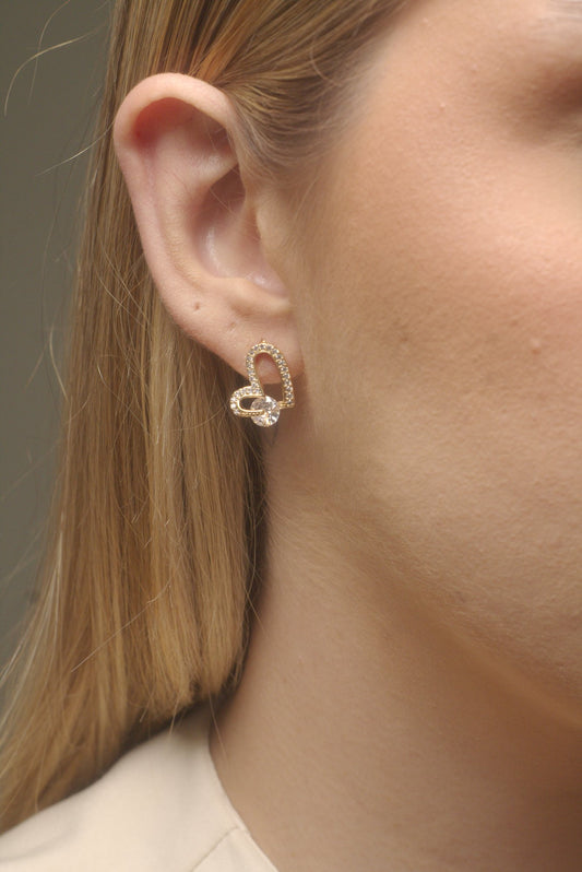 Brinco Folheado a Ouro 18K com Zircônias Coração de Amor