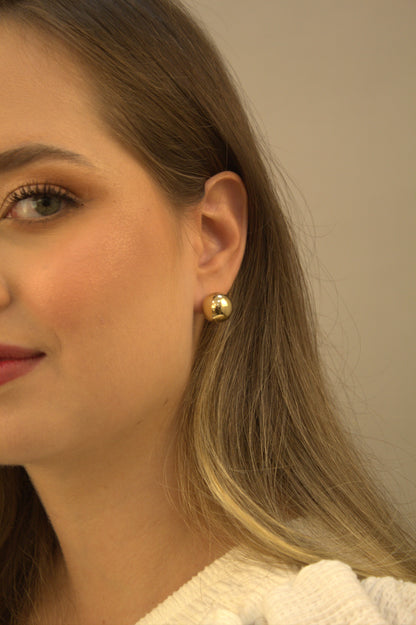 Brinco Esfera Folheado a Ouro Carla