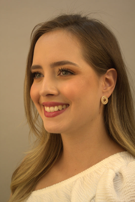 Brinco Disco Vazado Folheado a Ouro Anny