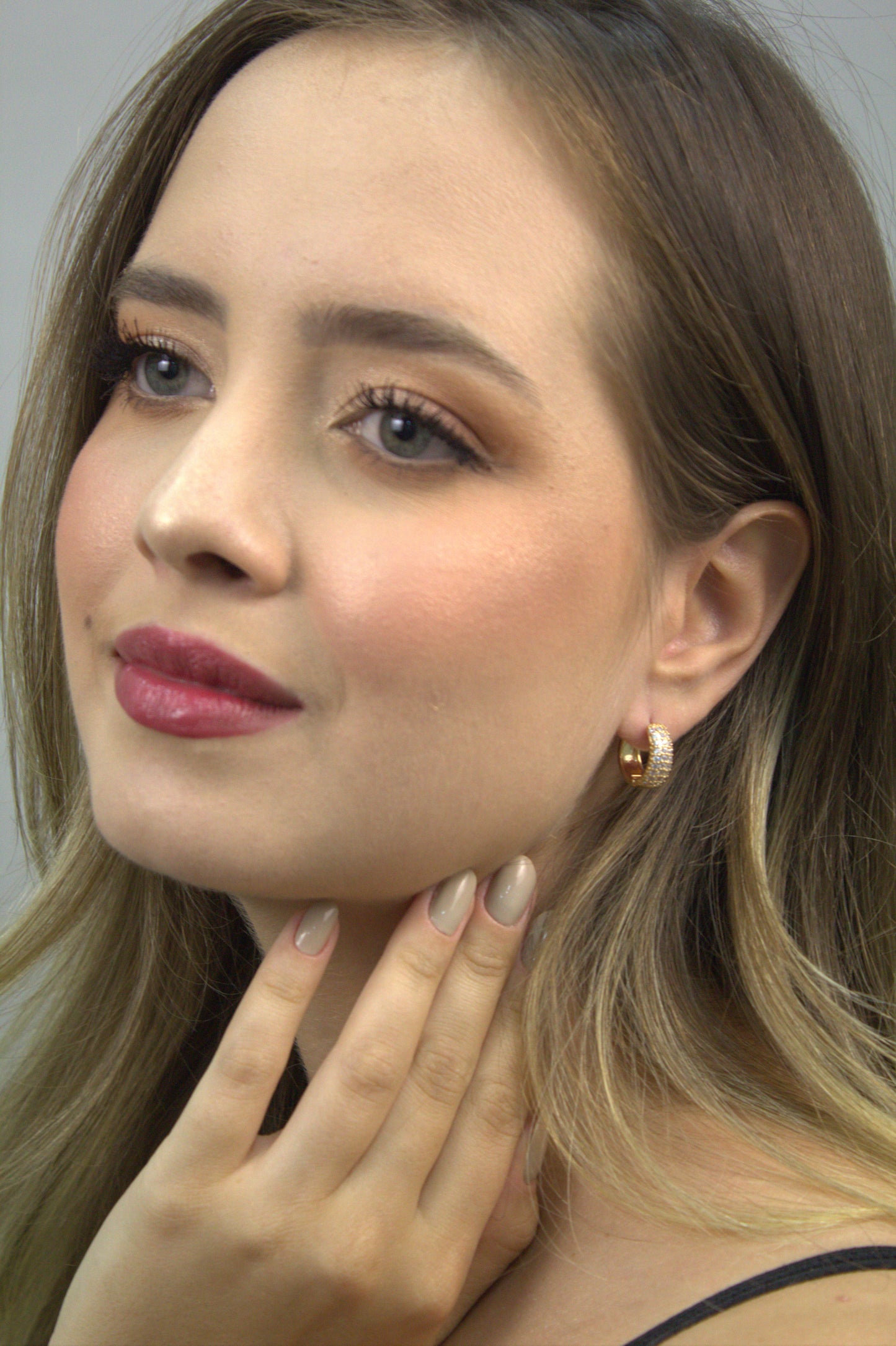 Brinco Argola Folheado a Ouro Mari