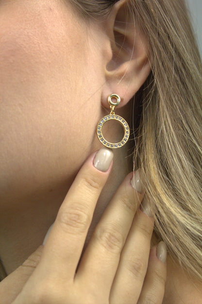 Brinco Folheado a Ouro 18k Pendurado com Argola Cravejada em Zircônias