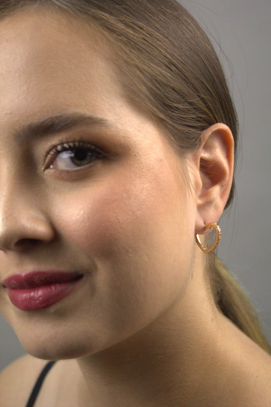 Brinco Folheado a Ouro 18k Coração com Zircônia