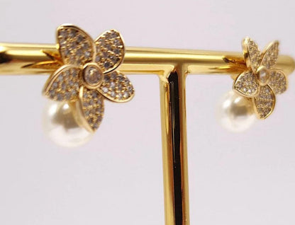 Brinco cinco pétalas