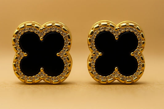 Brinco Trevo  tipo Cartier  quatro folhas