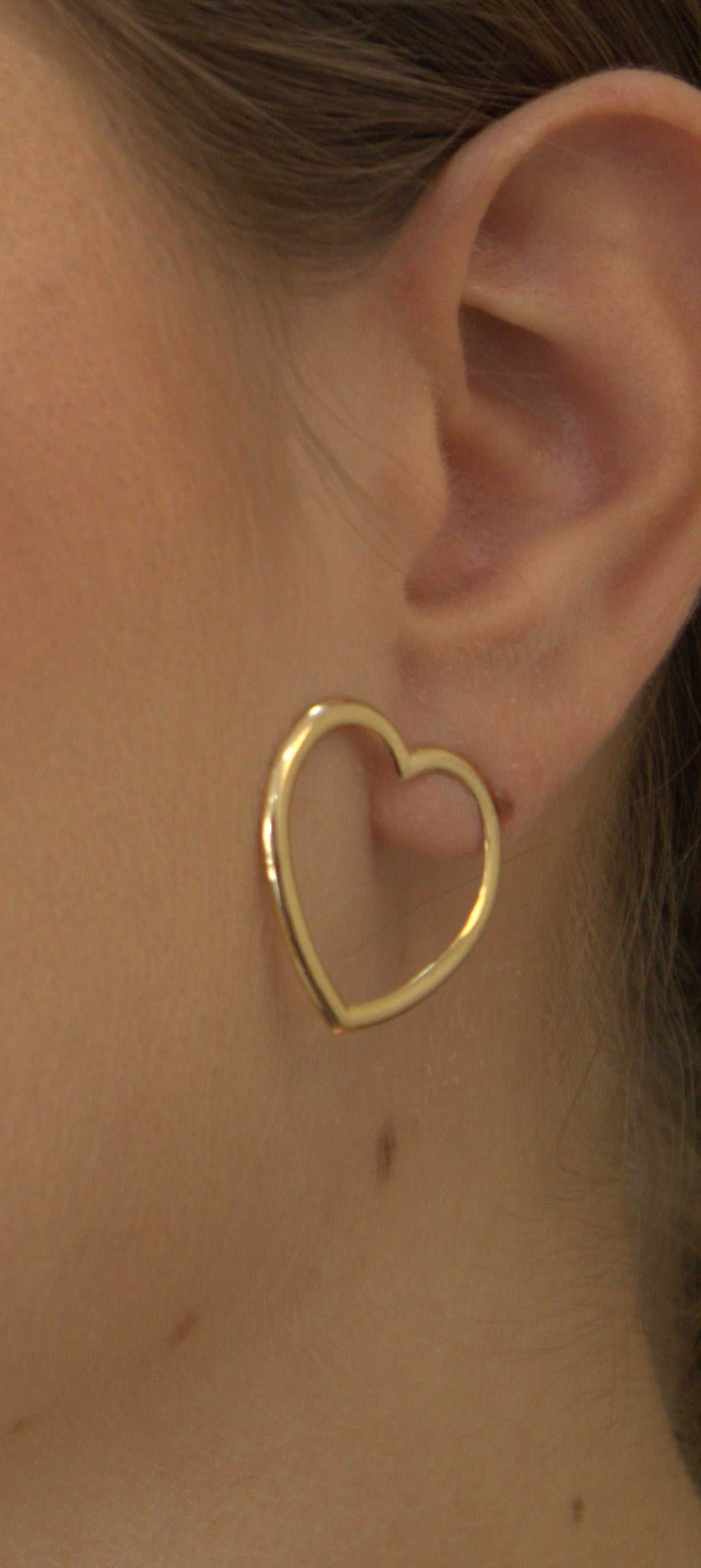 Brinco Folheado a Ouro 18k Coração