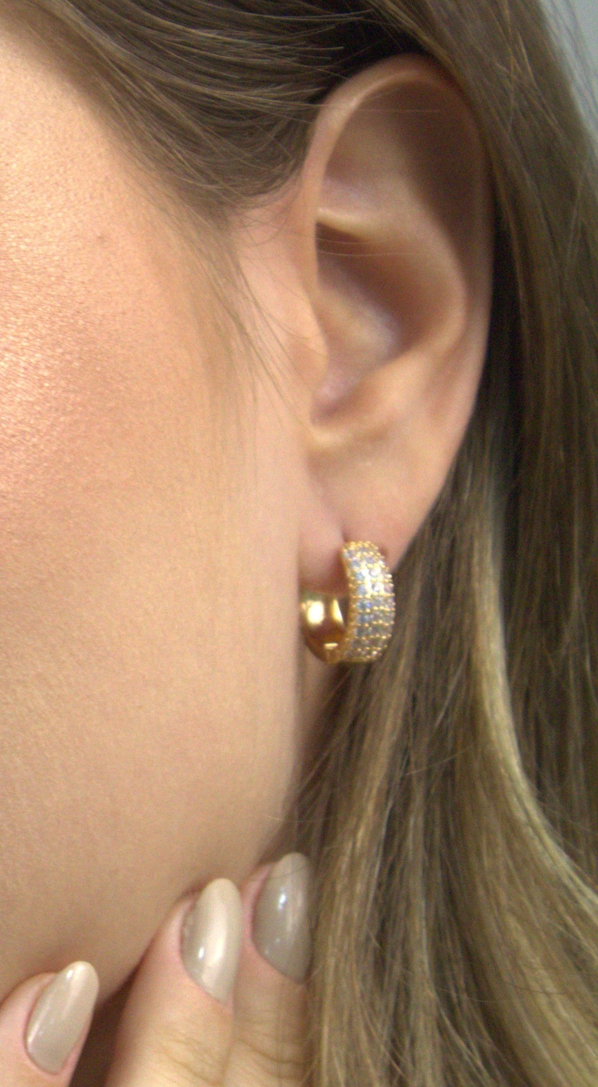 Brinco Argola Folheado a Ouro Mari